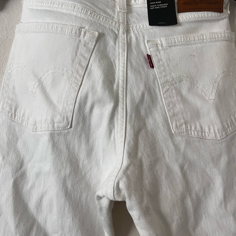 Levi’s Wedgie Straight High Rise Jeans - Picture 3 of 5